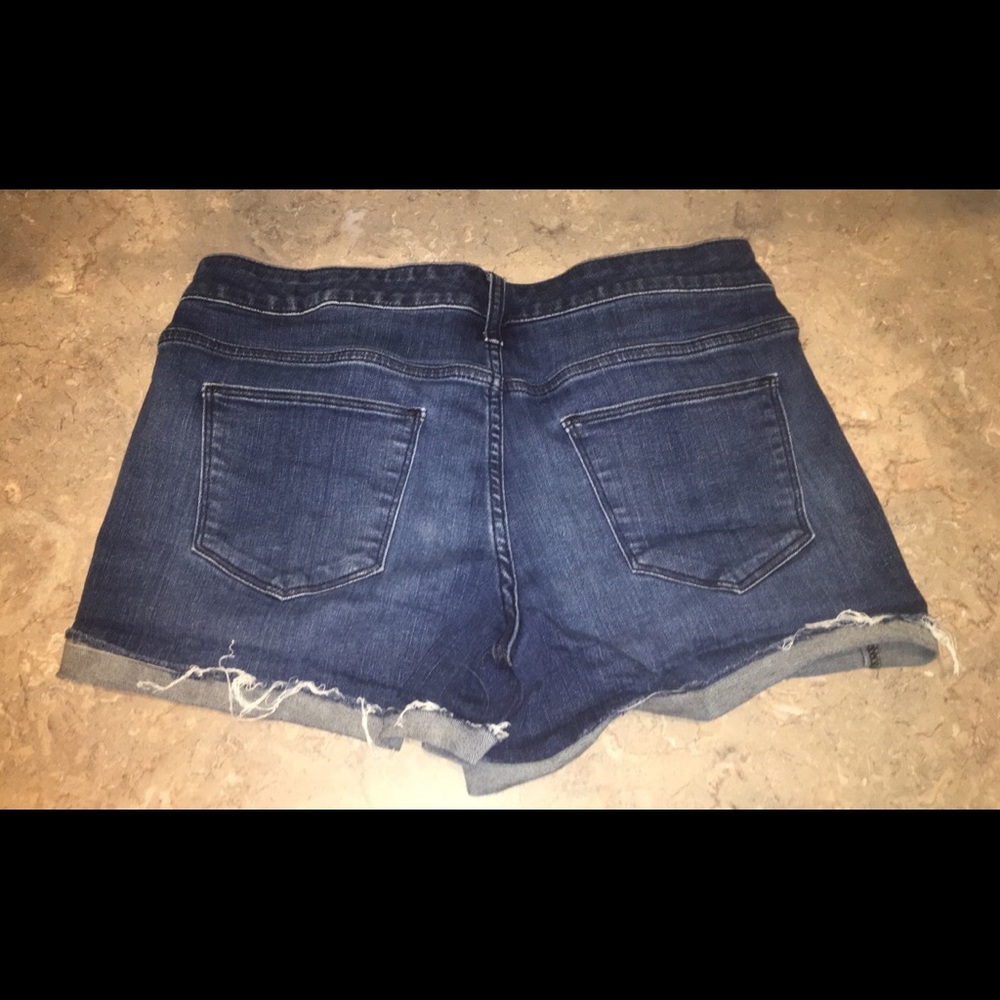 Universal Thread Mid Rise Mini Shorts - Picture 4 of 5